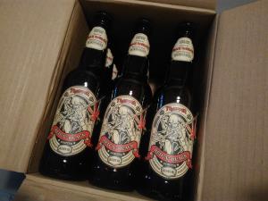 Carton de 12 bières Trooper Red 'n' Black 33cl (04)